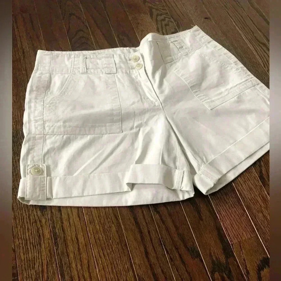 Ann Taylor Women’s 10 Signature Cream Cotton Shorts - EUC - Picture 2 of 9